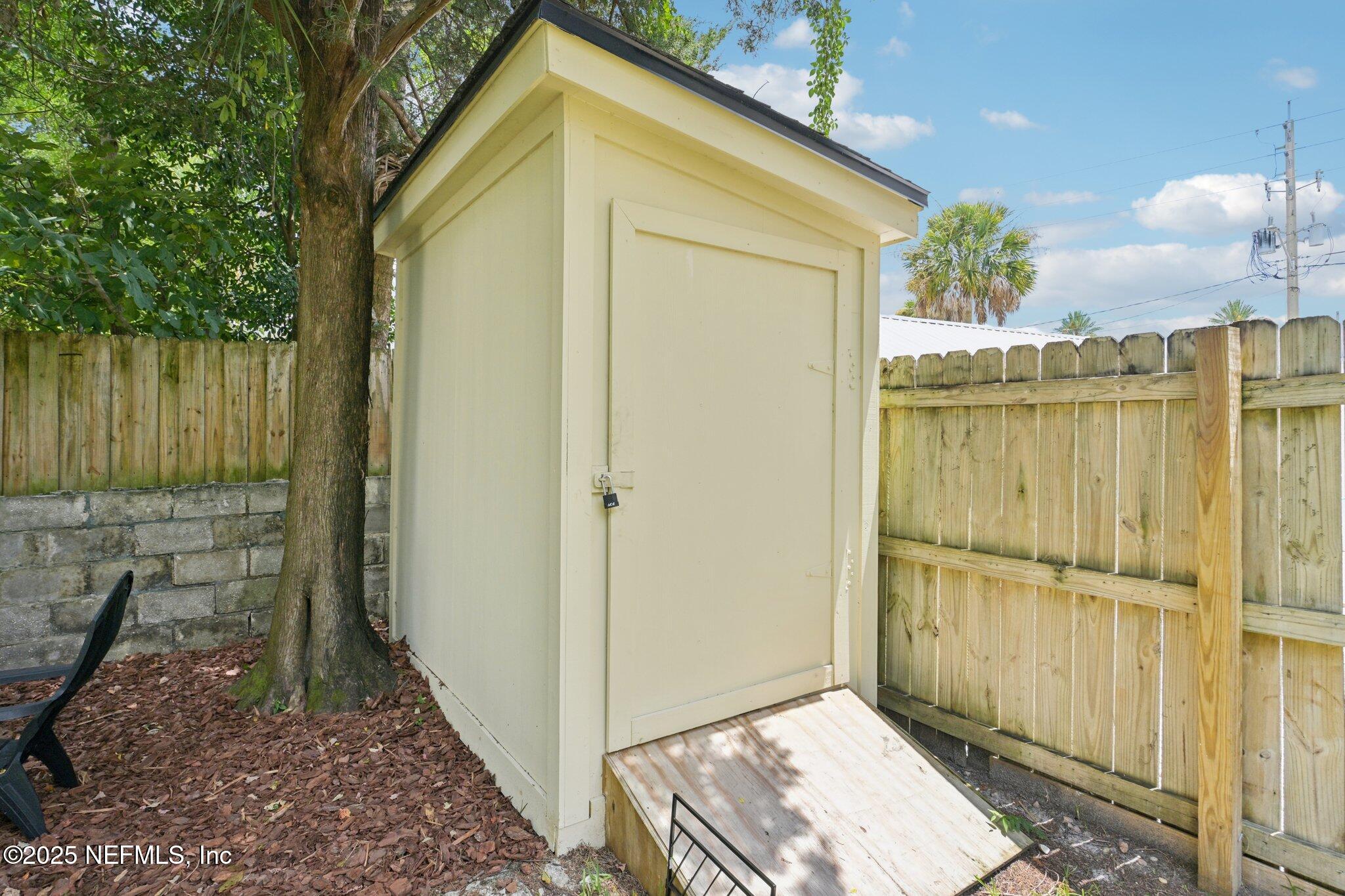 113 Seminole Road Atlantic Beach, FL 32233 - Photo 35 of 52 a view of a bathroom