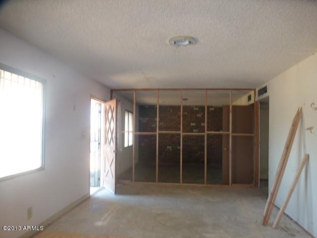 6402 West Thomas Road Phoenix, AZ 85033 - Photo 3 of 8 P1240097