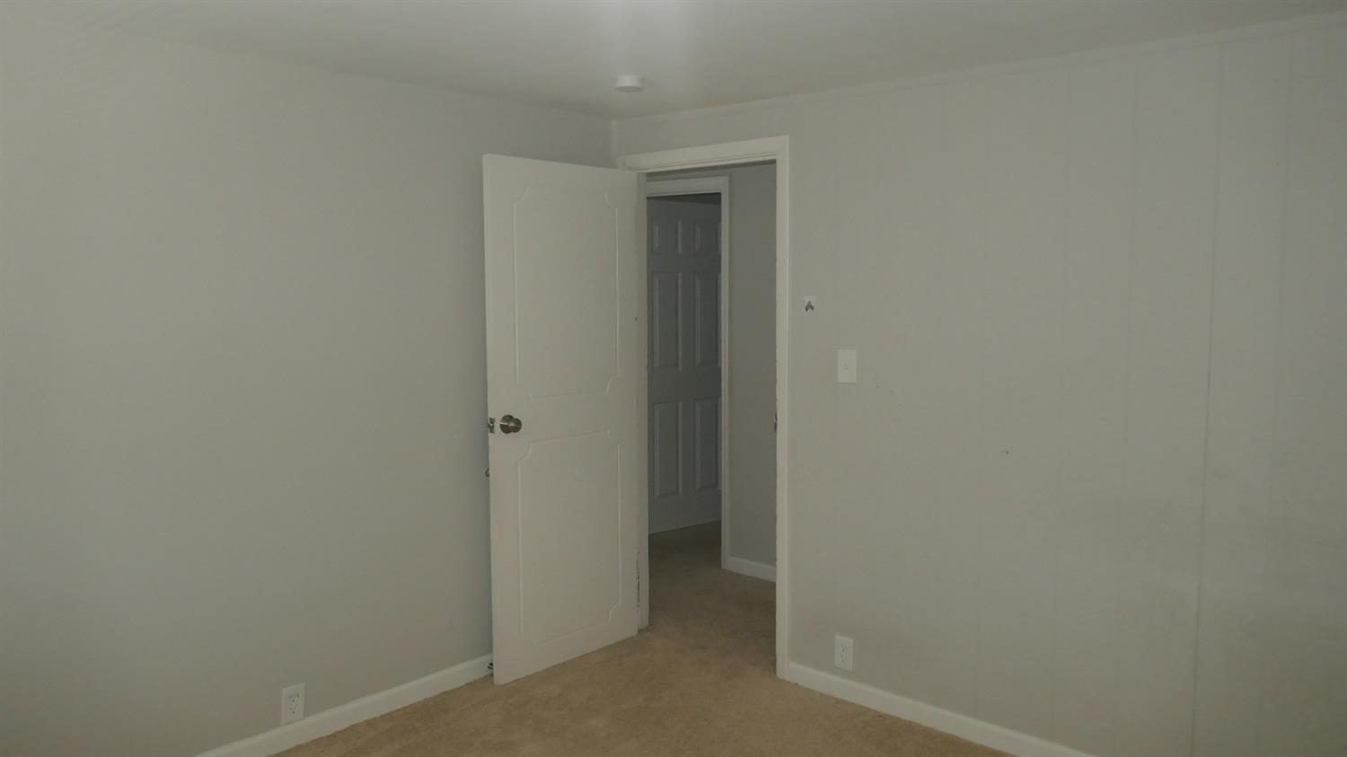 3716 Watterson Road Fairfax, OH 45227 - Photo 8 of 23
