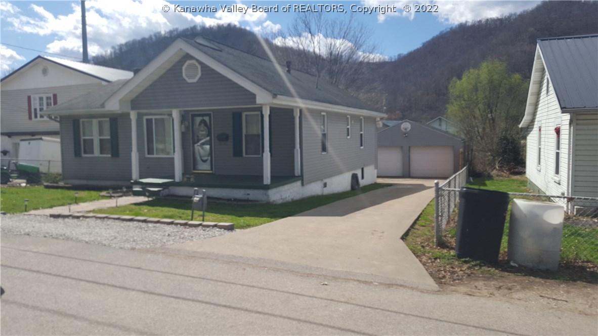 328 Co Rte 60/42 Belle, WV 25015 - Photo 1 of 1 Gallery Image 1