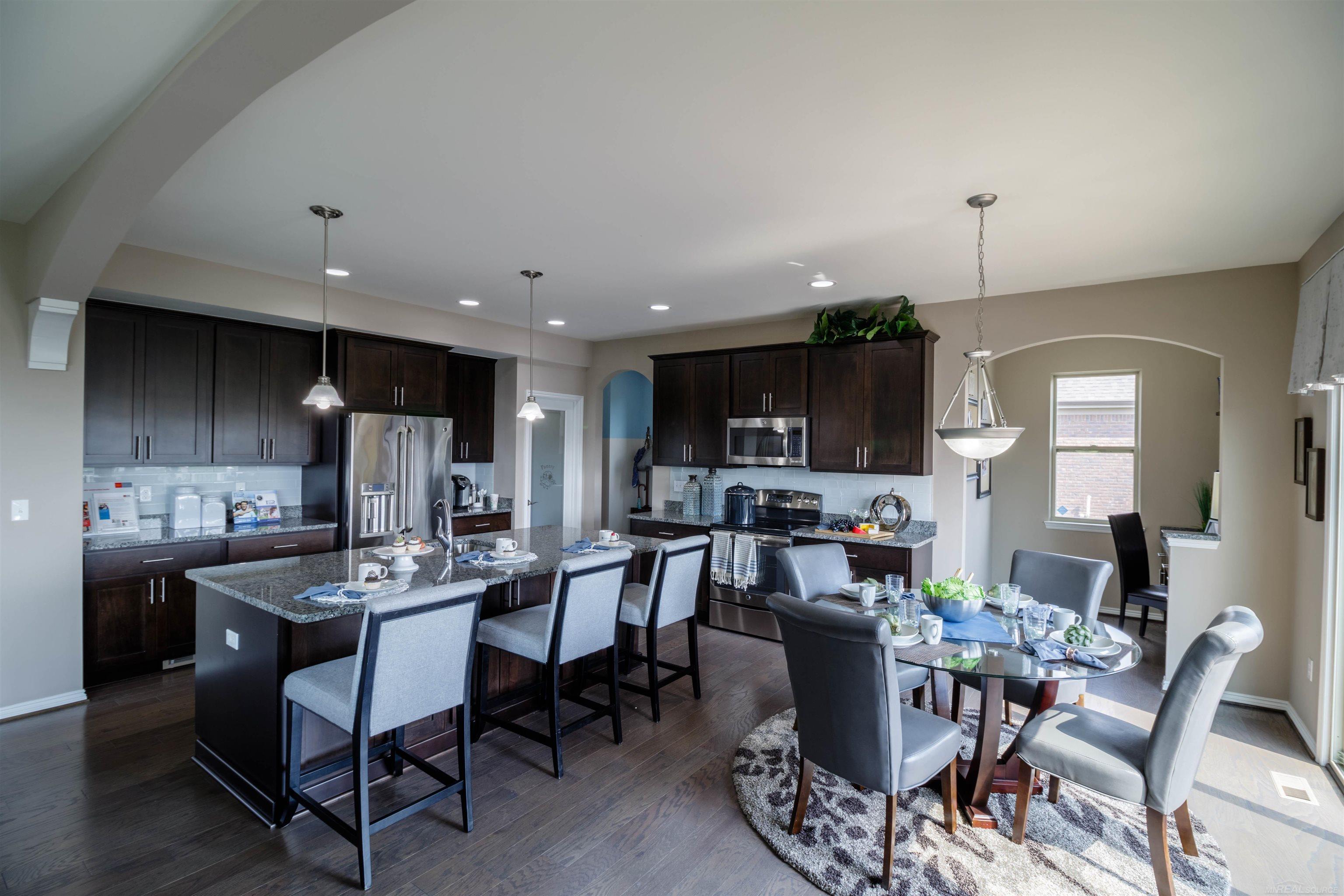 27600 Hagen Road, Unit 2 New Baltimore, MI 48051 - Photo 18 of 31 Gallery Image 18