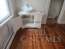 622 Riddle Road Cincinnati, OH 45220 - Photo 18 of 33 Gallery Image 18