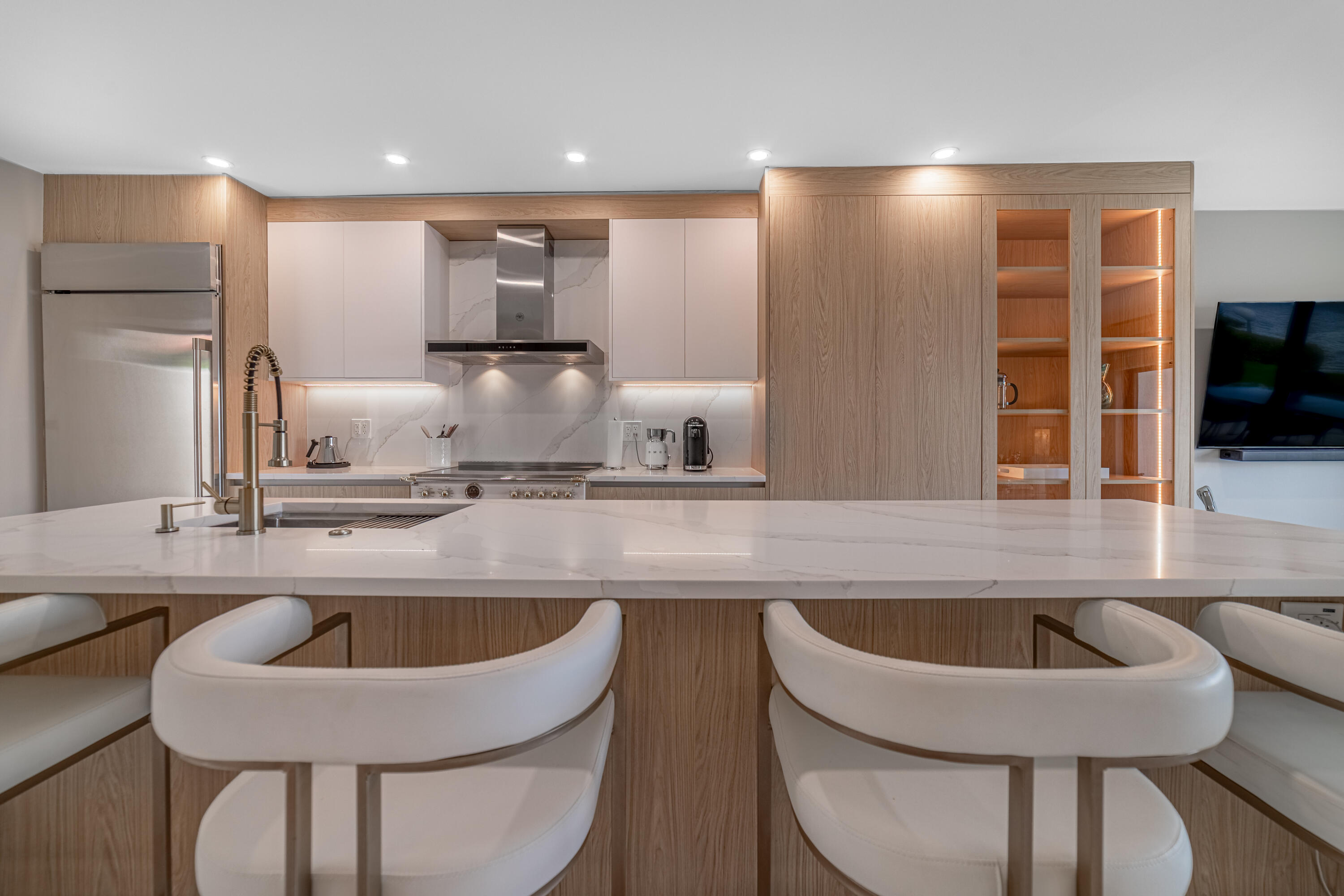 3474 South Ocean Boulevard, Unit 2 Palm Beach, FL 33480 - Photo 15 of 37 Kitchen