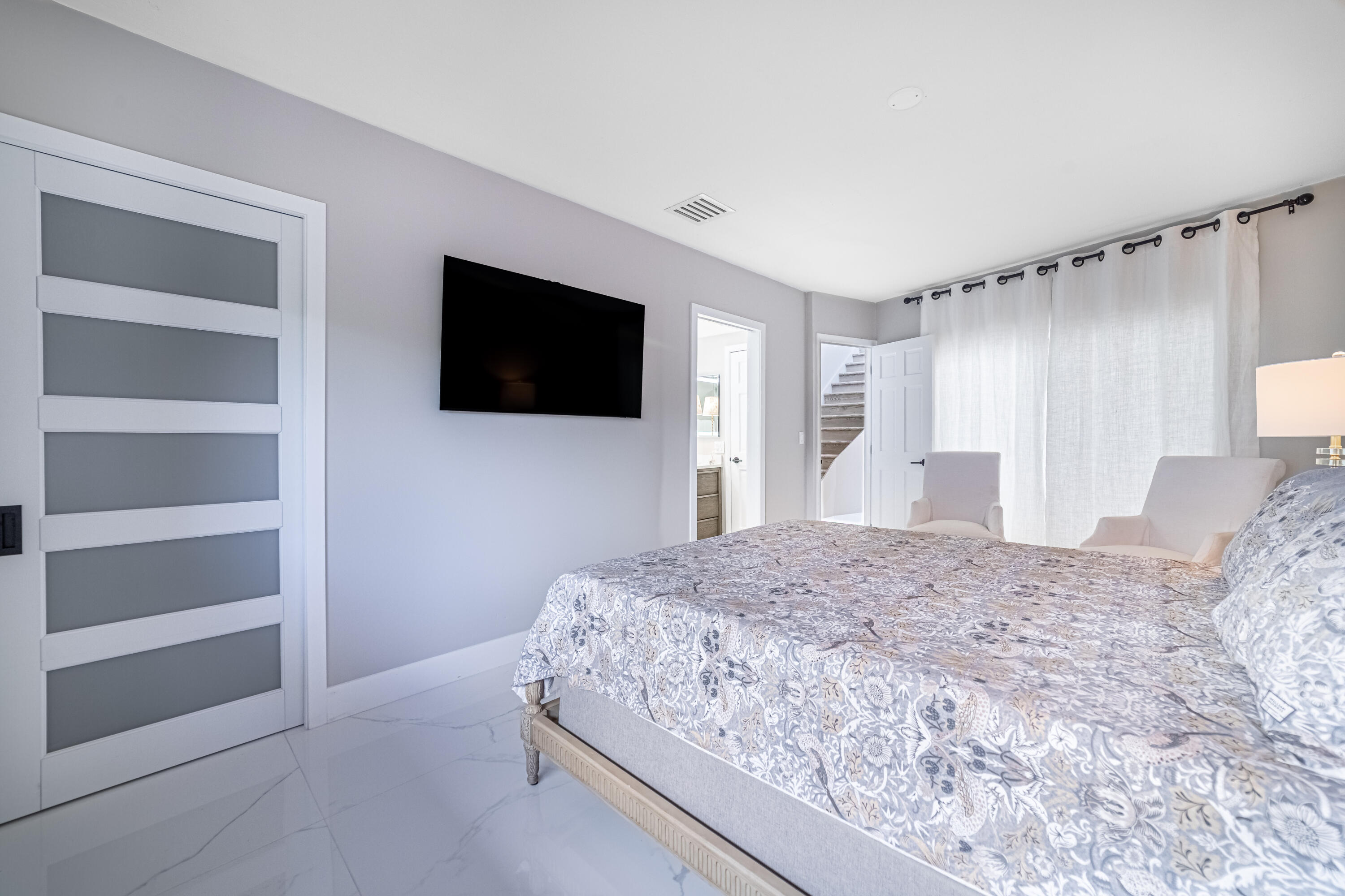 3474 South Ocean Boulevard, Unit 2 Palm Beach, FL 33480 - Photo 19 of 37 Bedroom 2