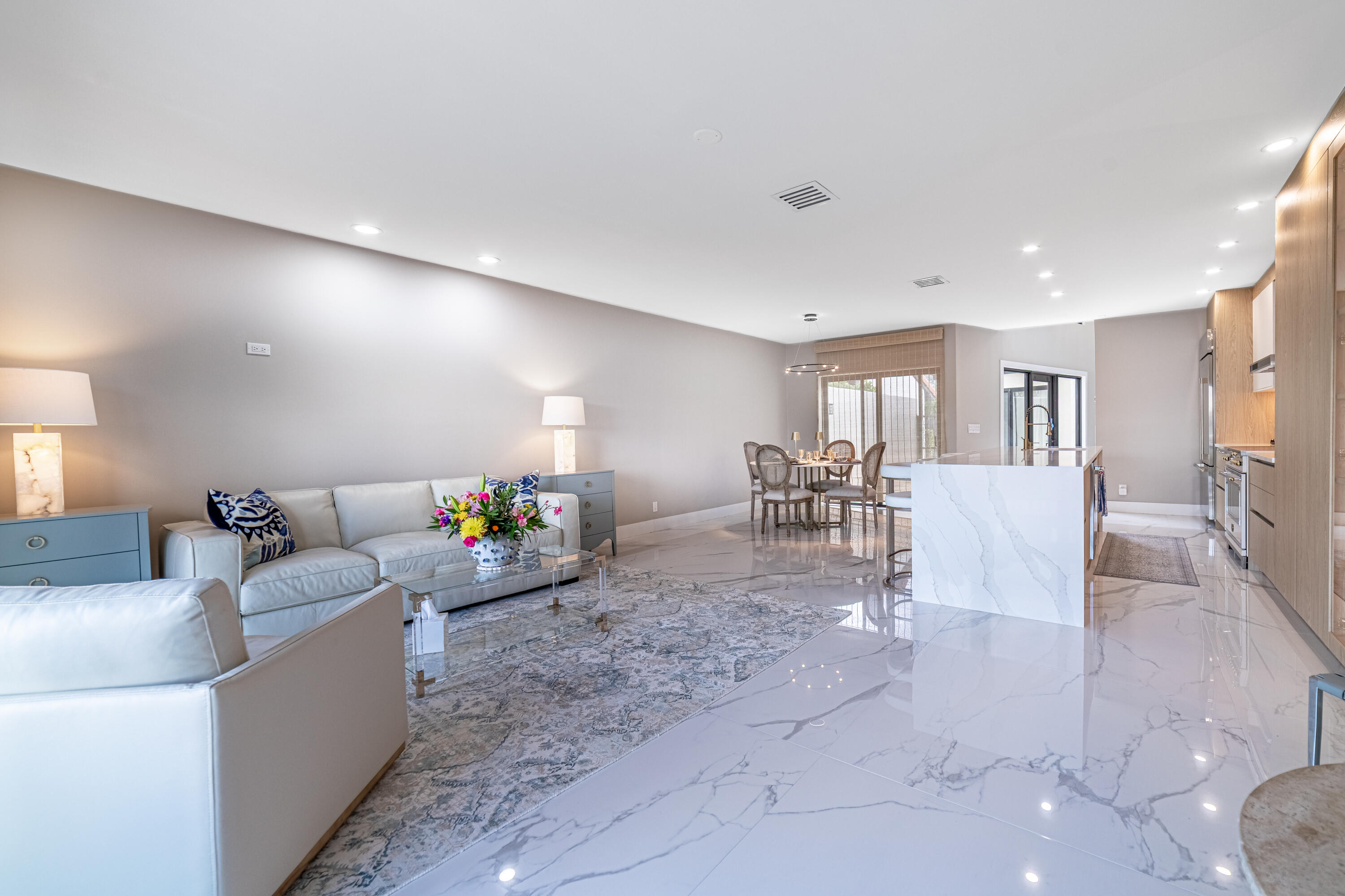 3474 South Ocean Boulevard, Unit 2 Palm Beach, FL 33480 - Photo 10 of 37 Main Area