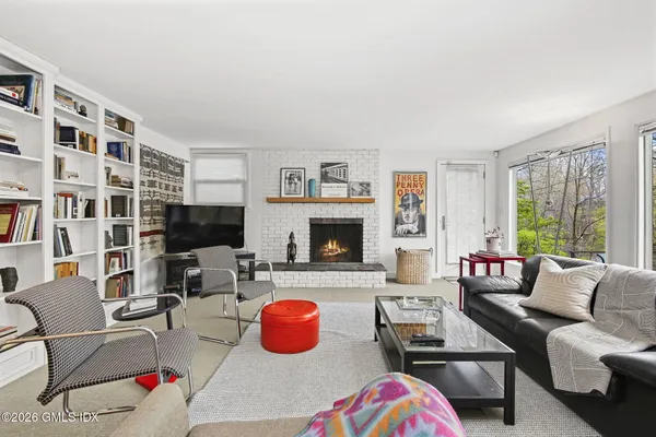 $2,950,000 | 185 Valley Road, Cos Cob, CT 06807