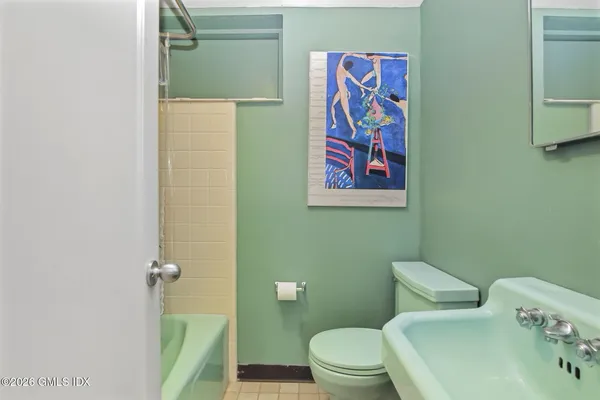 $2,950,000 | 185 Valley Road, Cos Cob, CT 06807