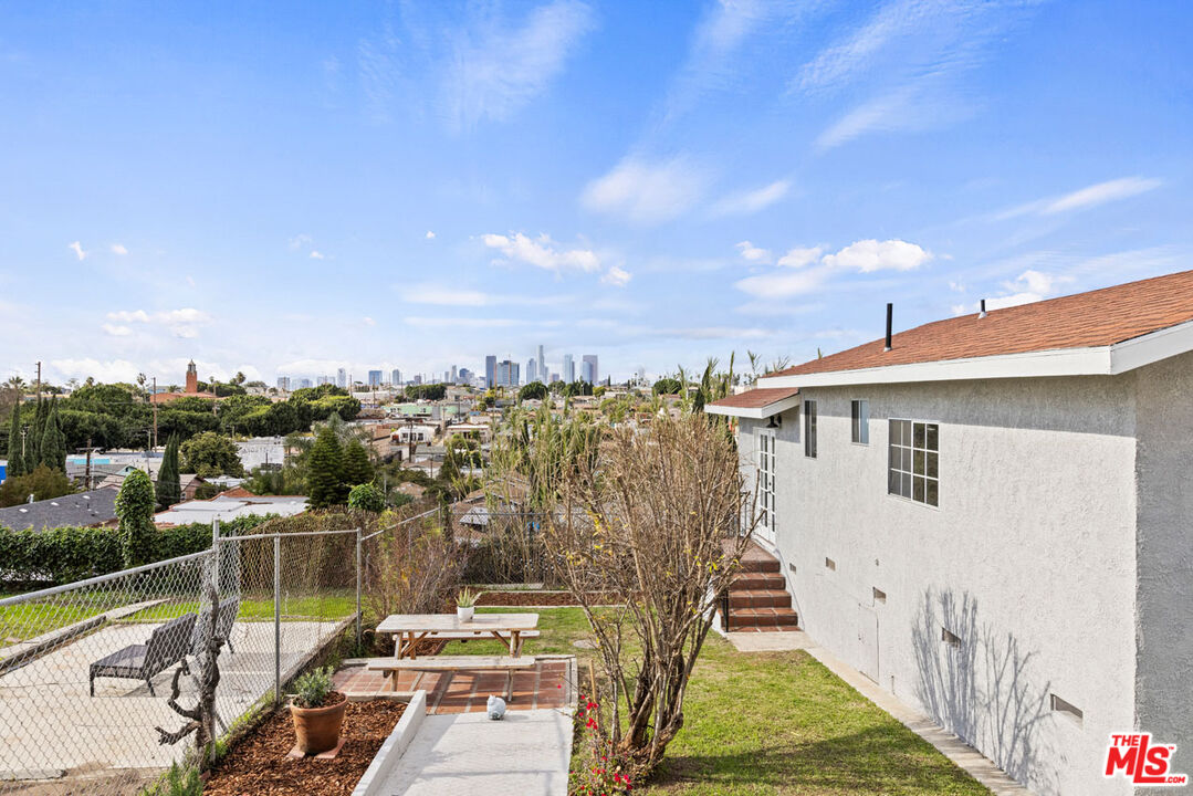 735 Orme Avenue Los Angeles, CA 90023 - Photo 26 of 33 a view of residential houses with city view