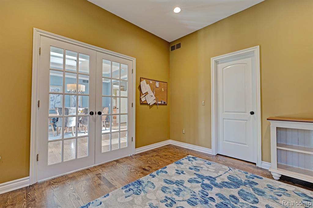 1372 McKail Road Leonard, MI 48367 - Photo 14 of 92