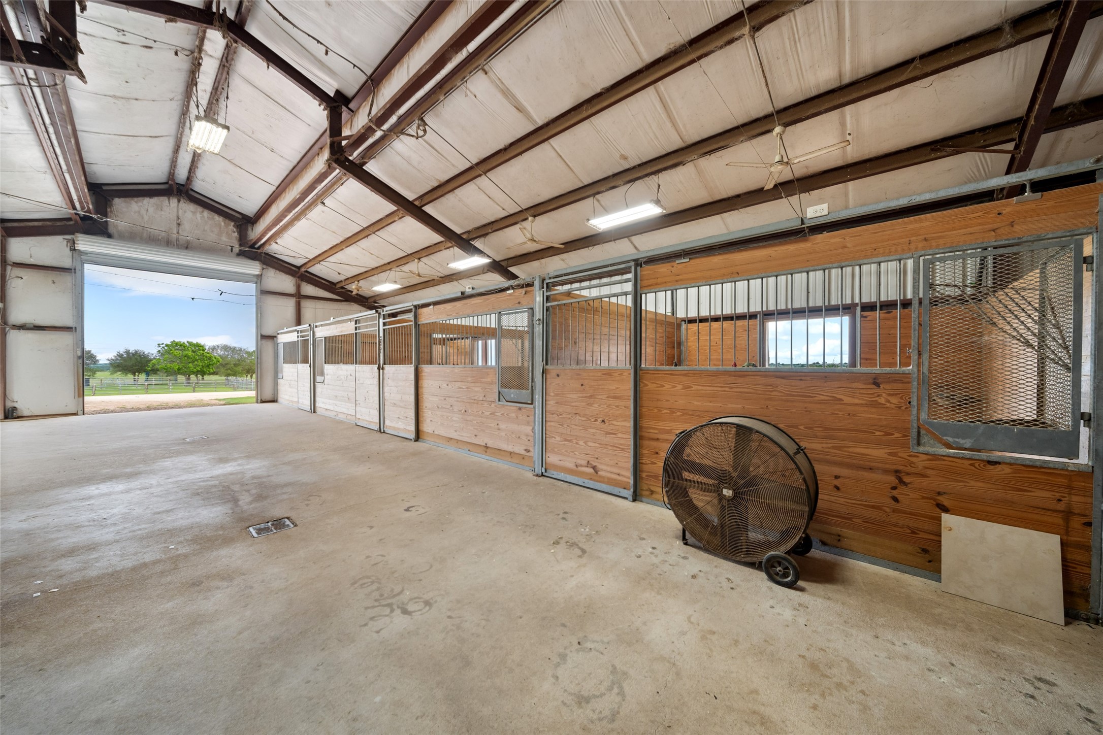 119 Fm 1891 Shiner, TX 77984 - Photo 22 of 40 a view of a garage