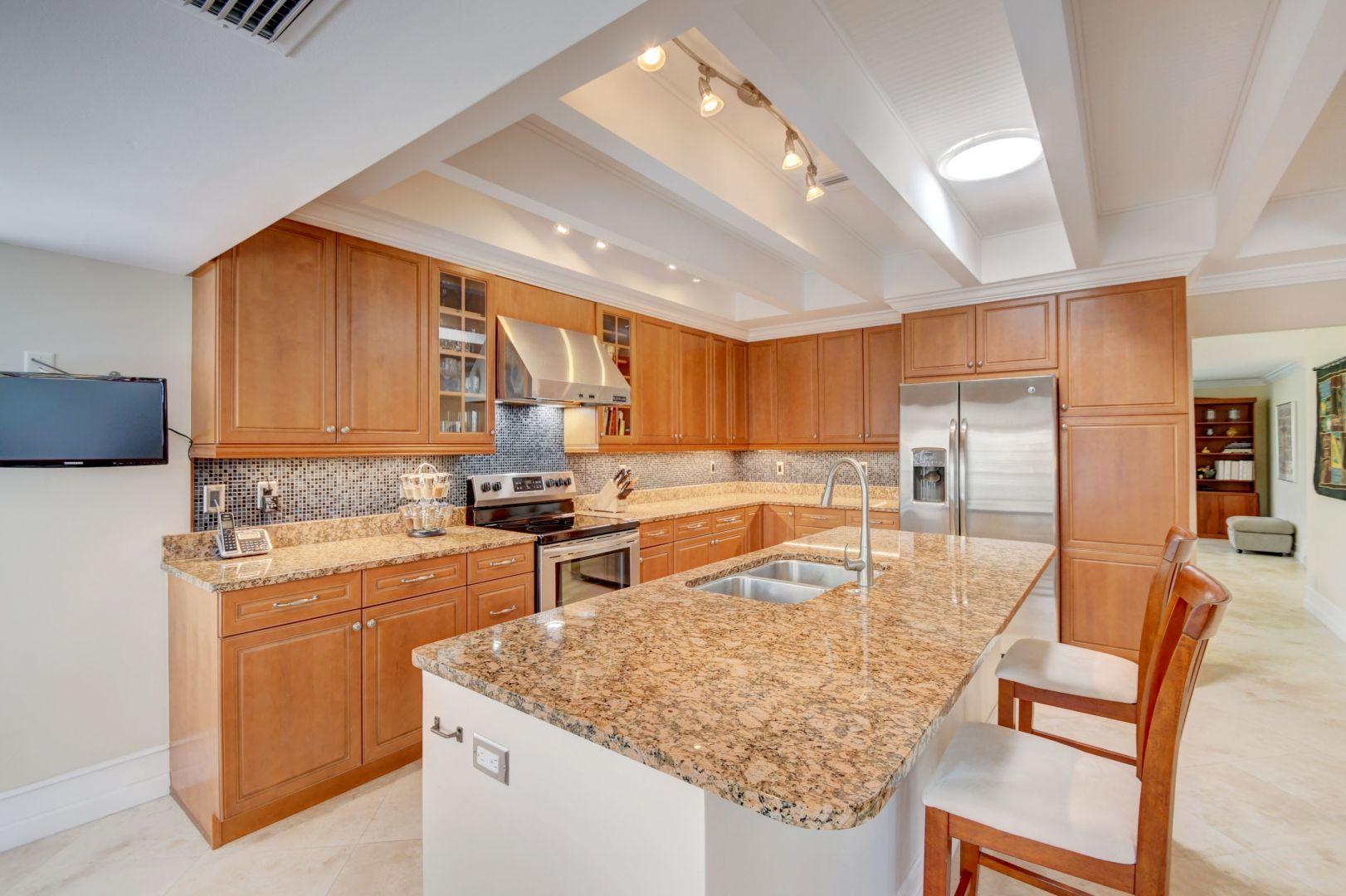 681 Southwest 18th Street Boca Raton, FL 33486 - Photo 17 of 37 Kitchen
