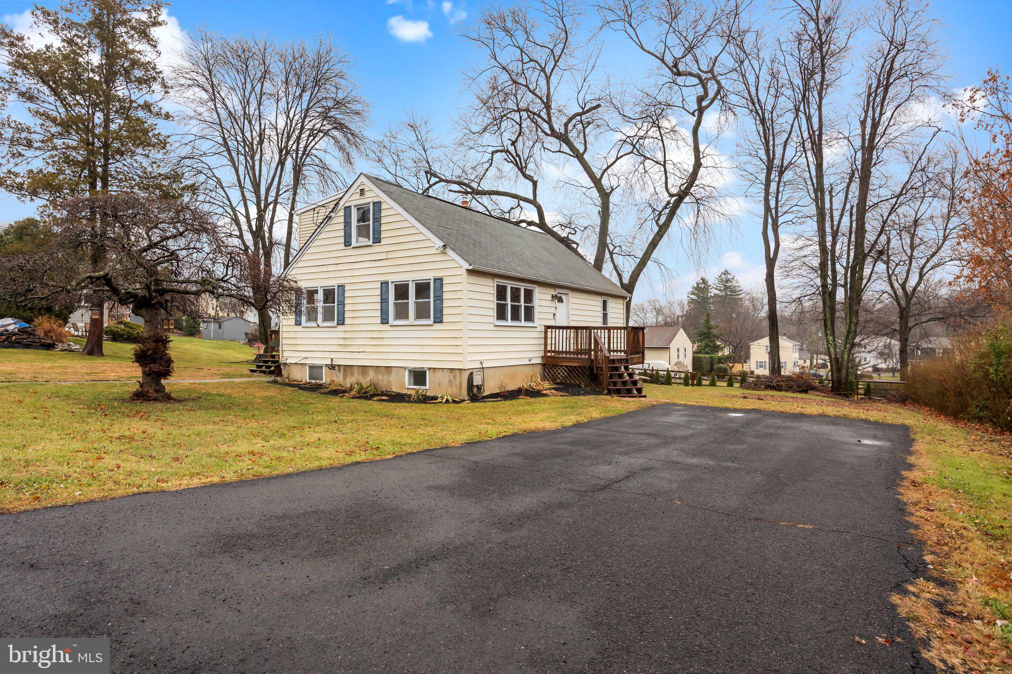 421 Avenue C Horsham, PA 19044 - Photo 1 of 15