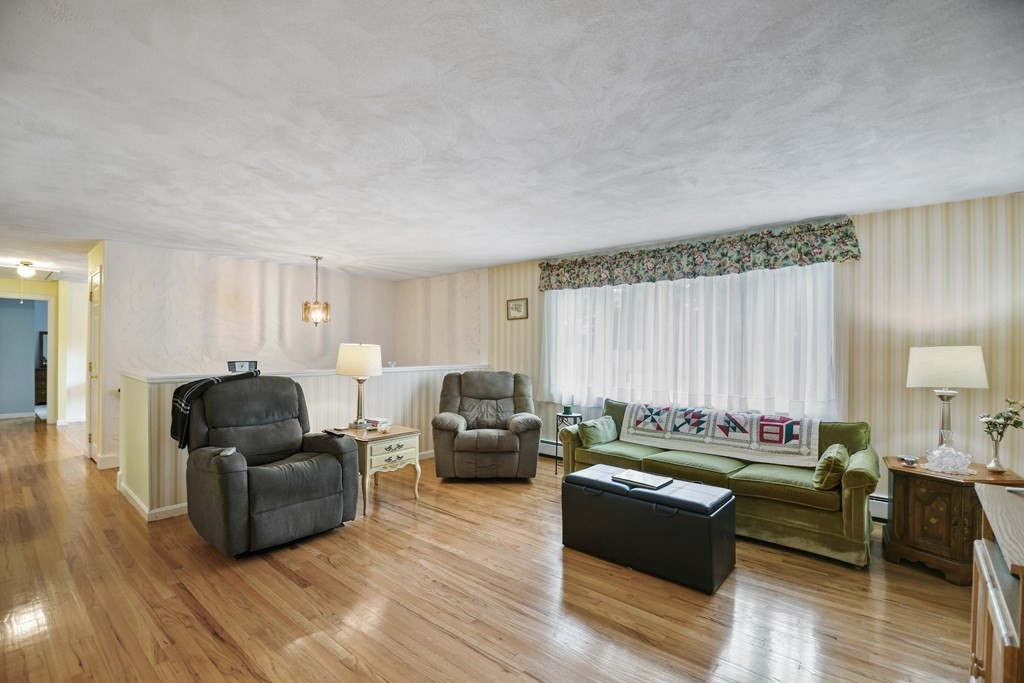 1 Ruthen Circle Shrewsbury, MA 01545 - Photo 2 of 30 Gallery Image 2