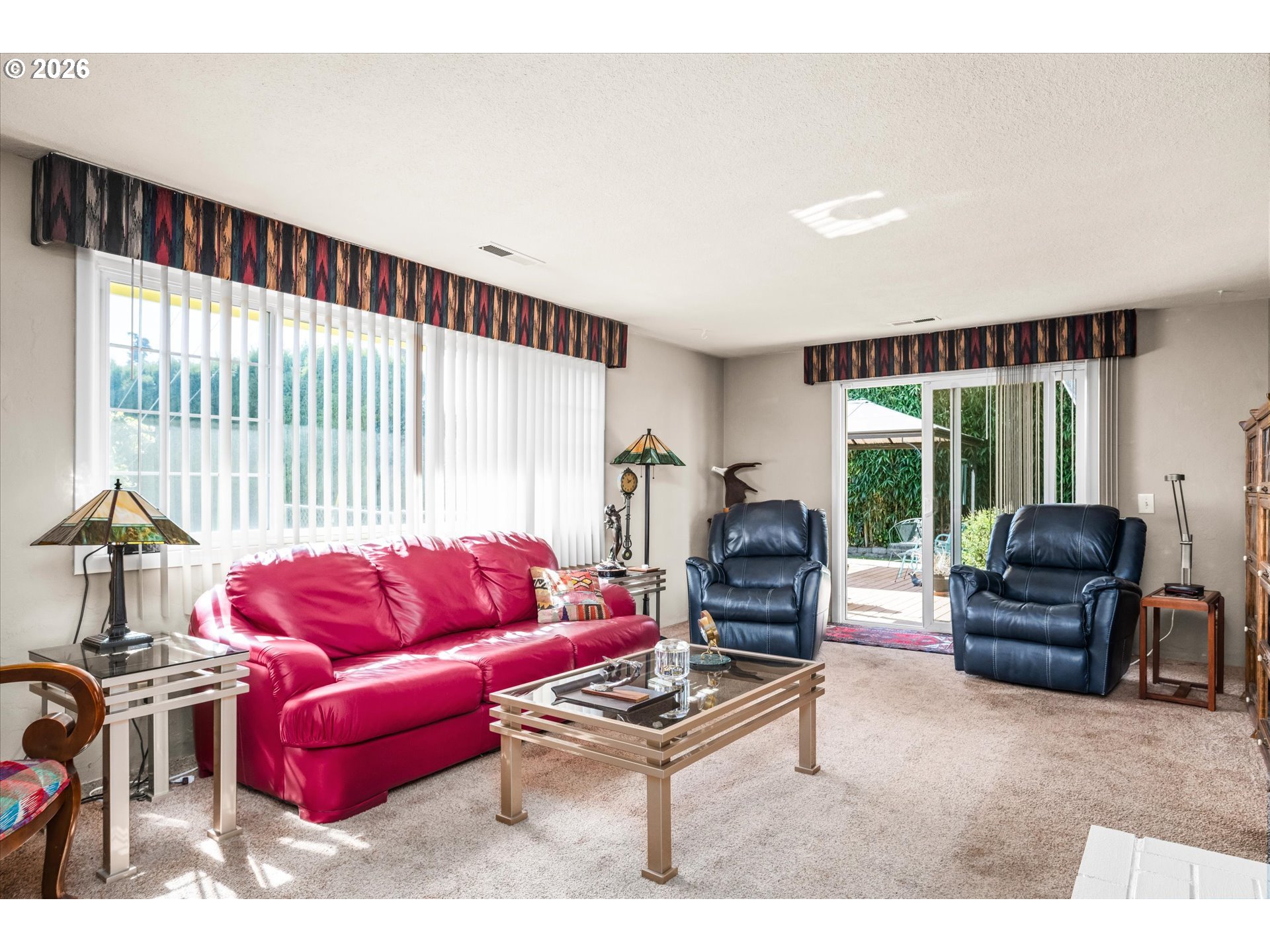 32120 Coburg Bottom Loop Road Eugene, OR 97408 - Photo 4 of 32 Living Room