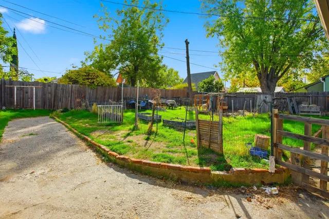 $250,000 | 2622 Del Paso Boulevard, Sacramento, CA 95815