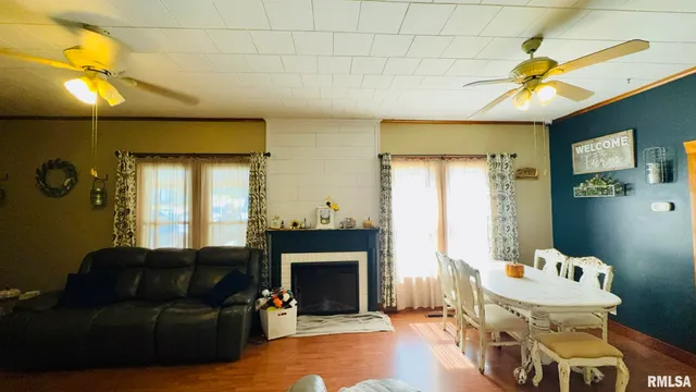 $230,000 | 103 North Grand Street, West Frankfort, IL 62896