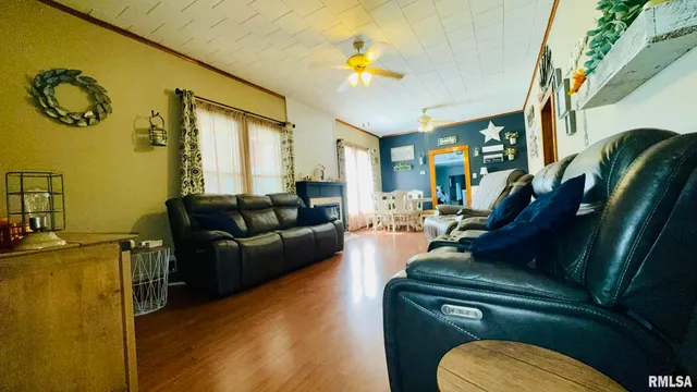 $230,000 | 103 North Grand Street, West Frankfort, IL 62896