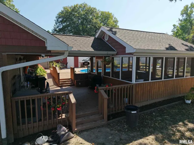 $230,000 | 103 North Grand Street, West Frankfort, IL 62896