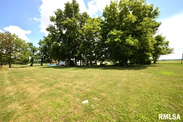 $210,000 | 793 County Road 635, Wayne City, IL 62895