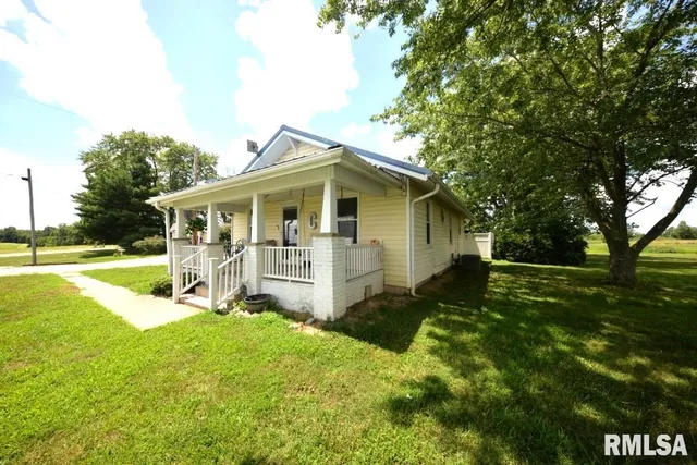 $210,000 | 793 County Road 635, Wayne City, IL 62895