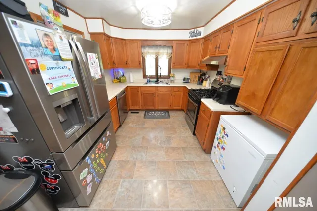 $210,000 | 793 County Road 635, Wayne City, IL 62895