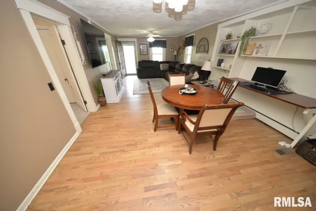 $210,000 | 793 County Road 635, Wayne City, IL 62895