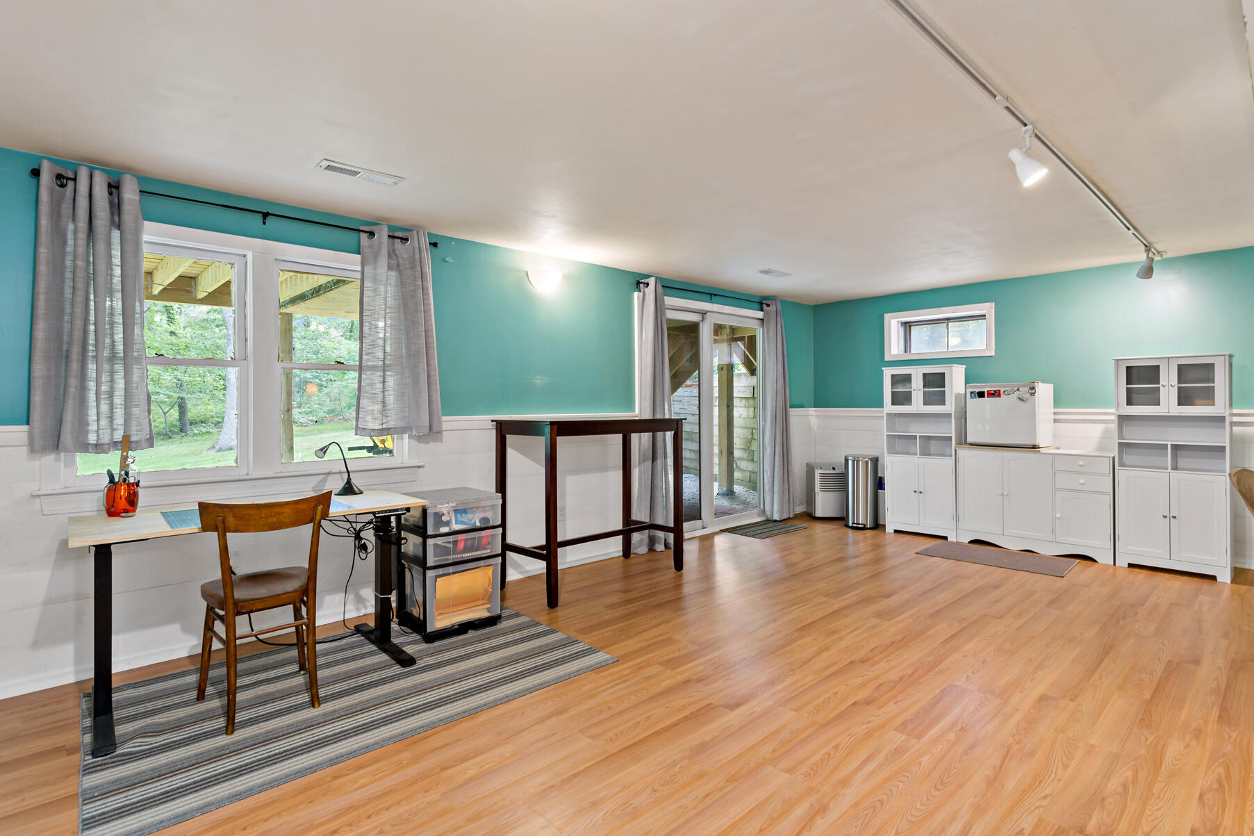 294 Salt Rock Road Barnstable, MA 02630 - Photo 21 of 32 a living room with furniture and a large window