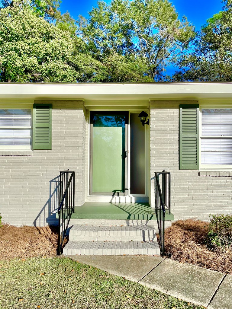 1604 Keating Road Dothan, AL 36303 - Photo 2 of 17