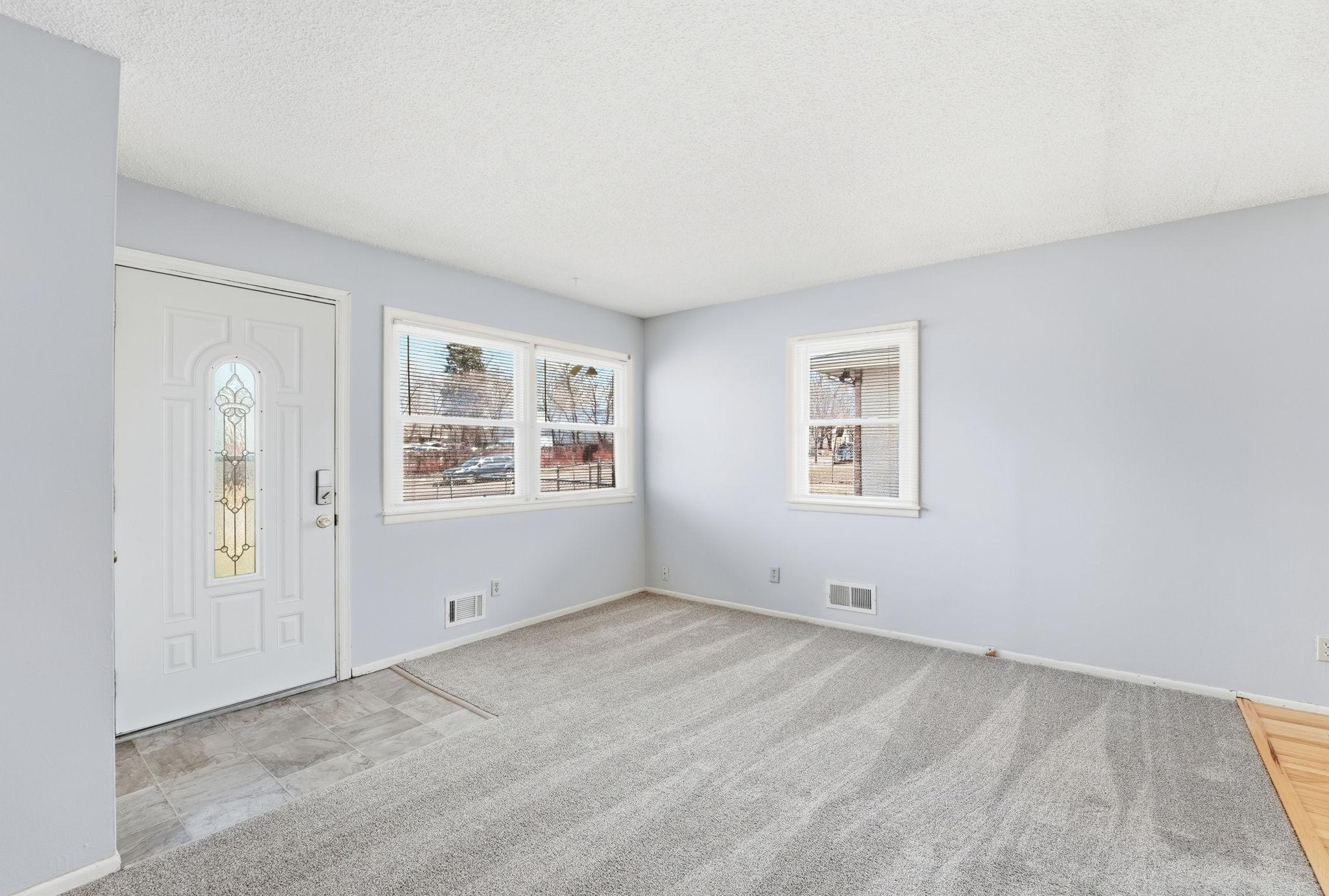 524 37th Avenue Northeast Minneapolis, MN 55421 - Photo 13 of 44