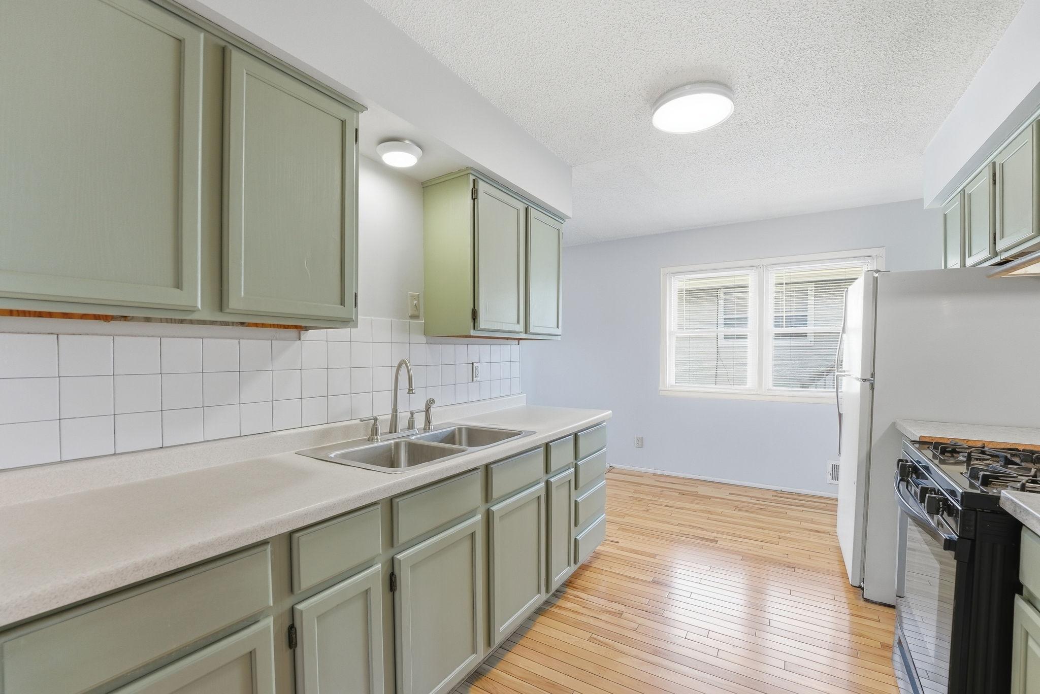 524 37th Avenue Northeast Minneapolis, MN 55421 - Photo 21 of 44