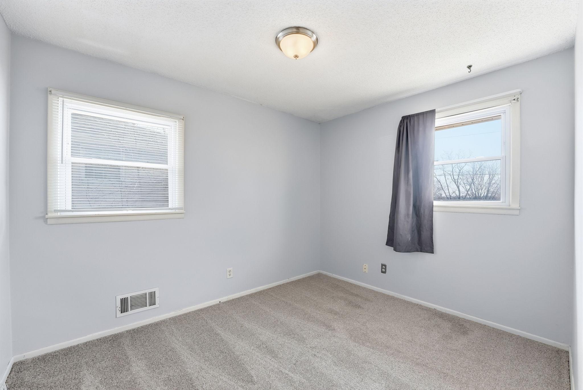 524 37th Avenue Northeast Minneapolis, MN 55421 - Photo 24 of 44