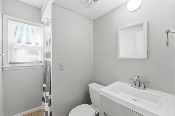 $430,000 | 524 37th Avenue Northeast, Minneapolis, MN 55421