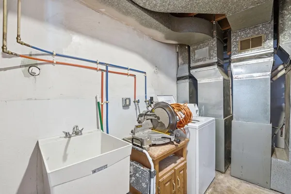 $430,000 | 524 37th Avenue Northeast, Minneapolis, MN 55421