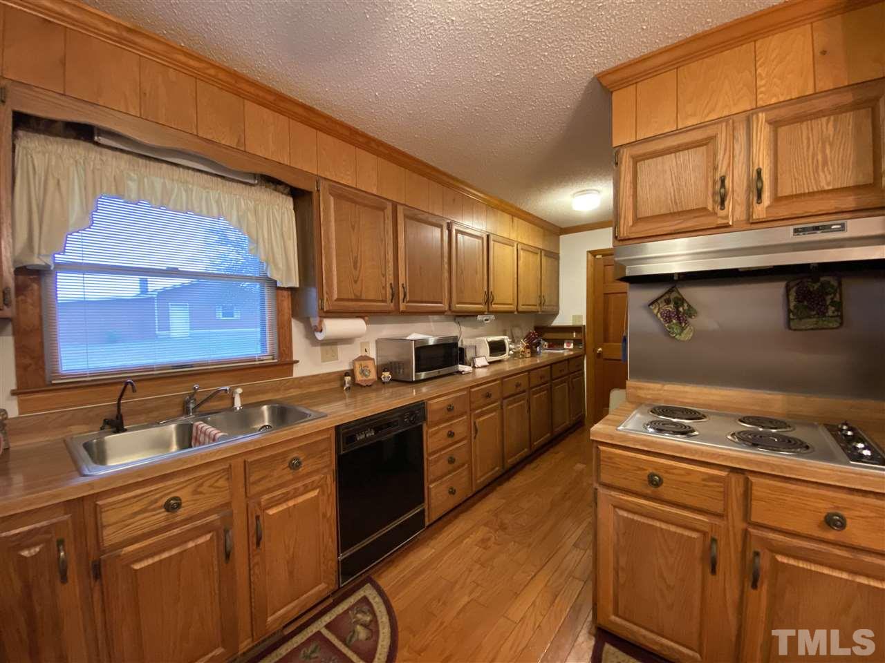 700 Spring Valley Lake Road Henderson, NC 27537 - Photo 11 of 30