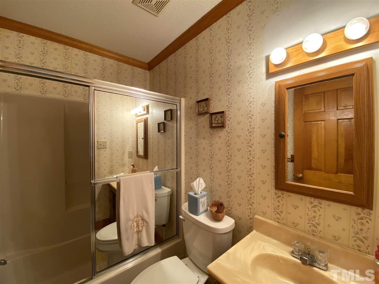 700 Spring Valley Lake Road Henderson, NC 27537 - Photo 22 of 30