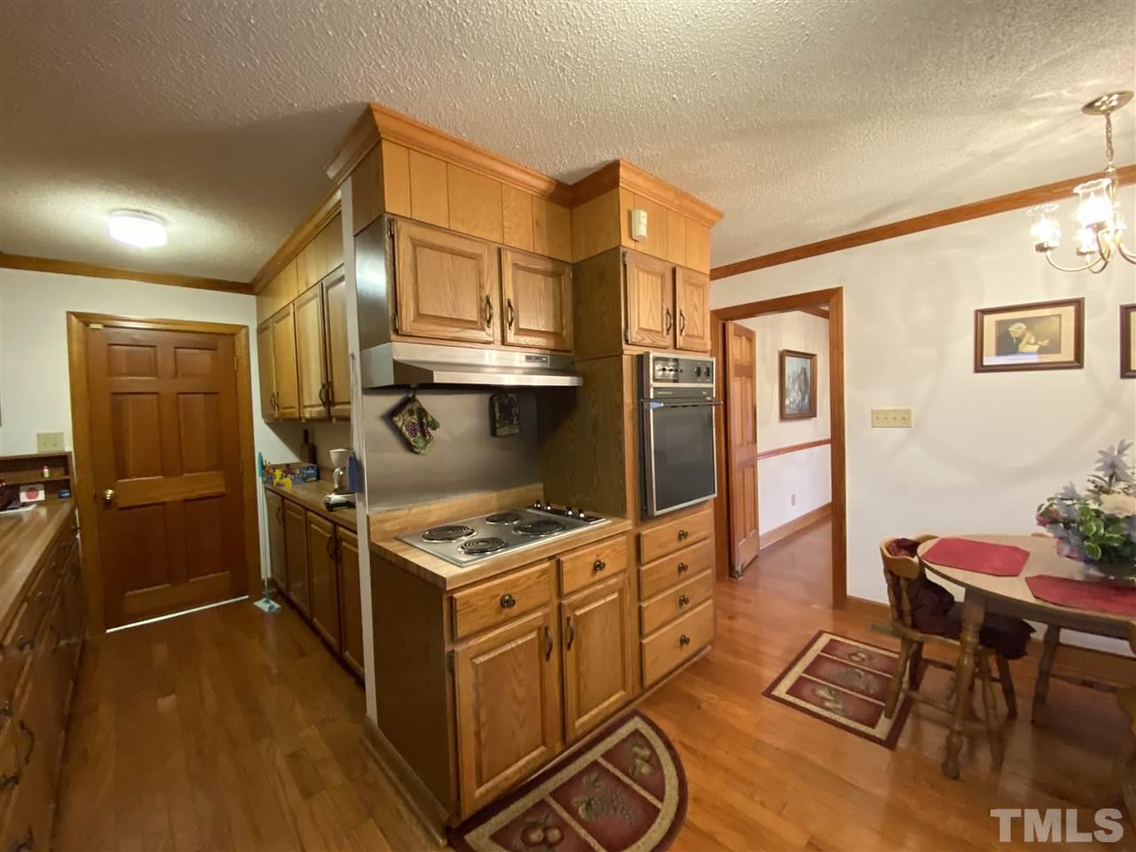 700 Spring Valley Lake Road Henderson, NC 27537 - Photo 10 of 30