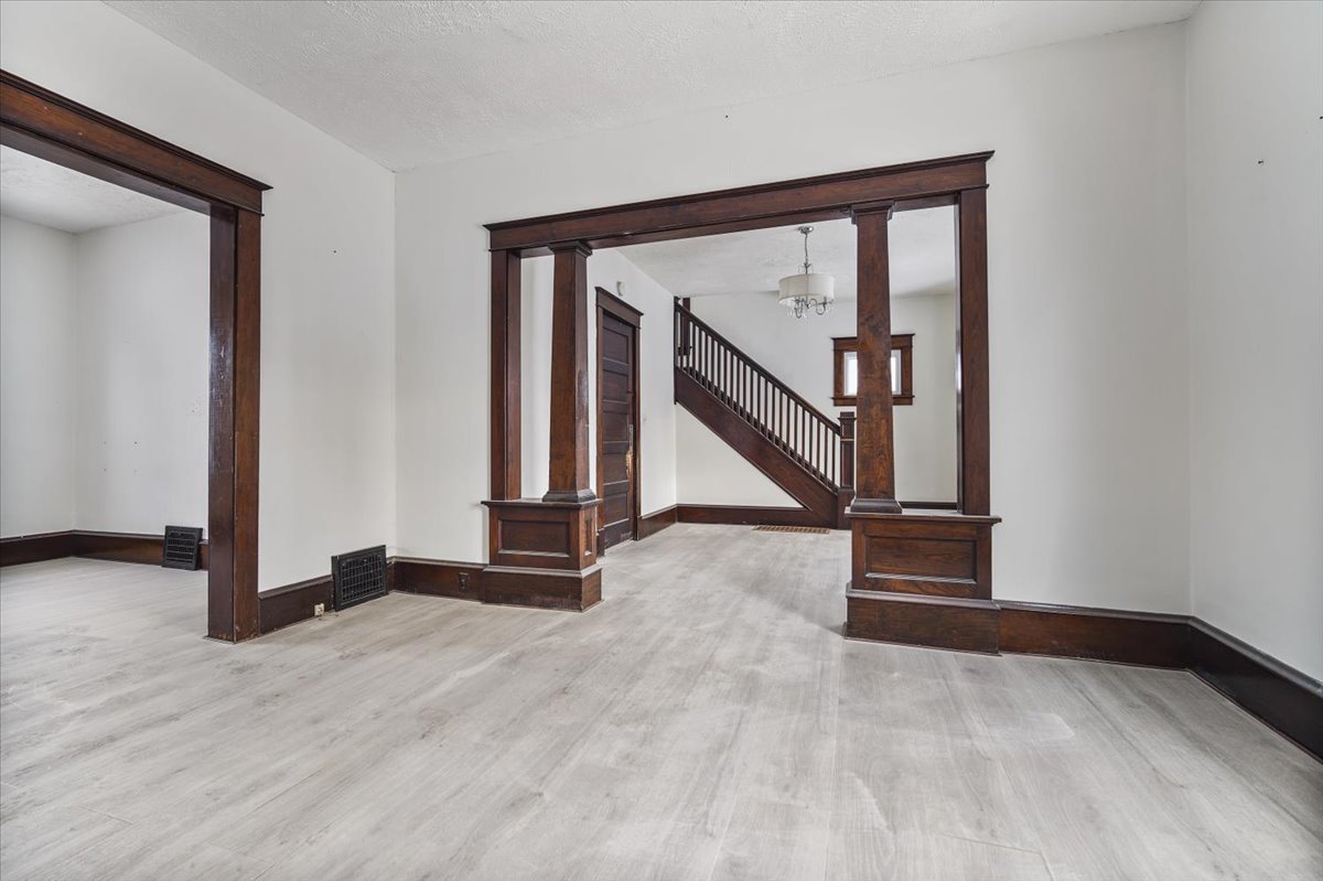 104 Magoun Street Bloomington, IL 61701 - Photo 6 of 28 a view of an entryway