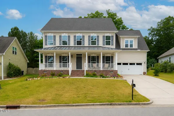 $799,999 | 67 South Farnleigh Drive, Chapel Hill, NC 27517
