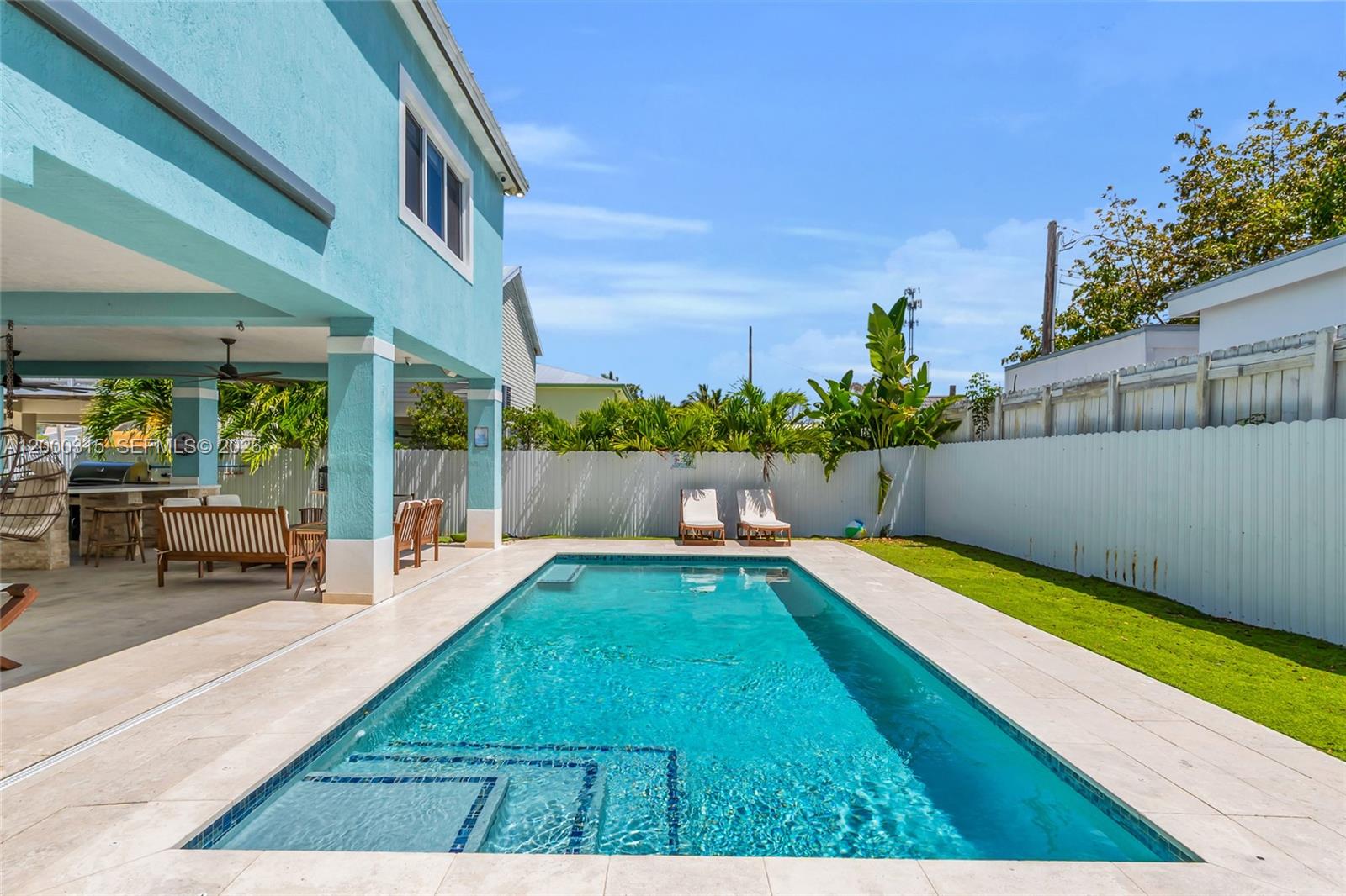 949 Plantation Road Key Largo, FL 33037 - Photo 20 of 51 Heated saltwater pool.