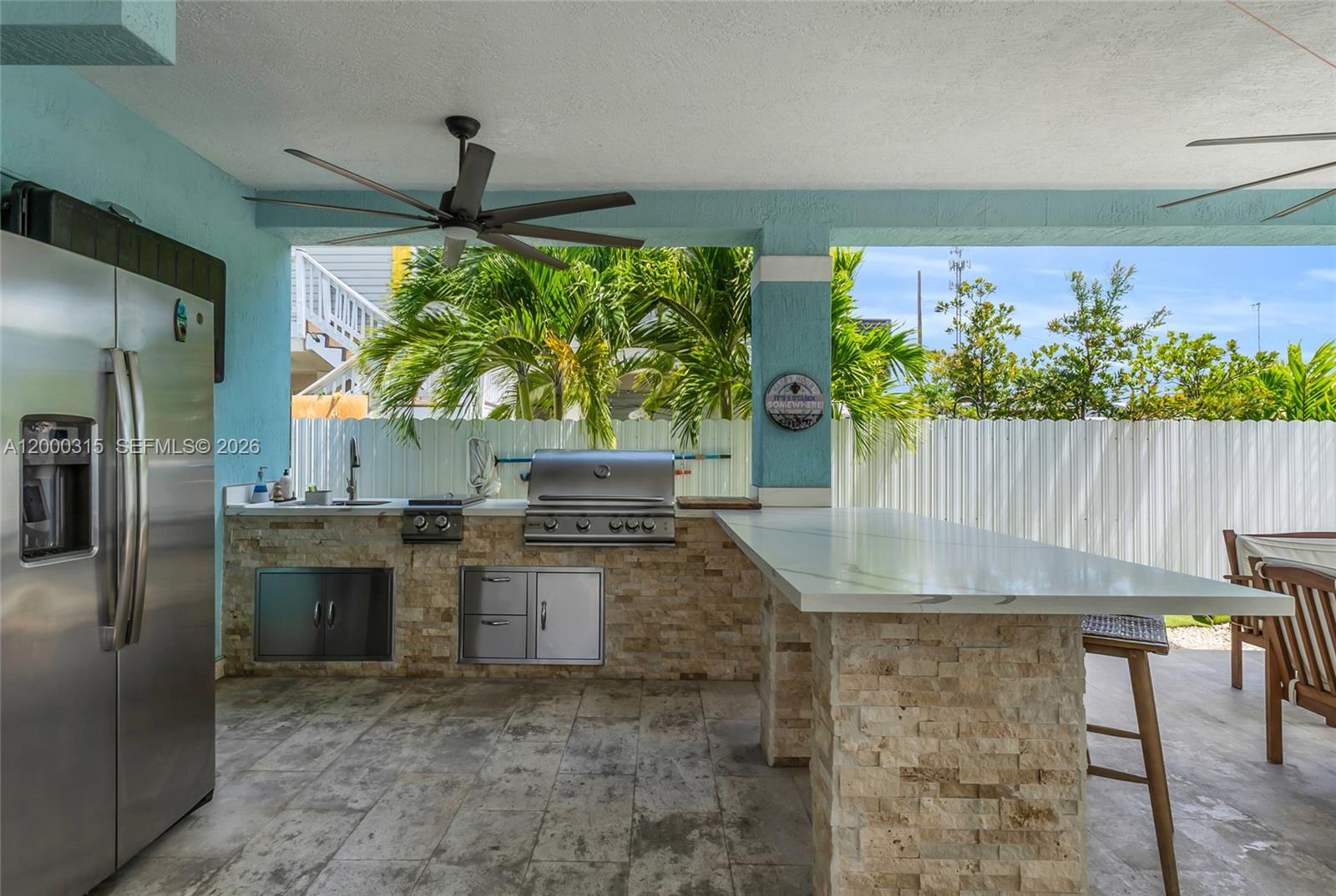949 Plantation Road Key Largo, FL 33037 - Photo 23 of 51 Kitchen and barbecue area