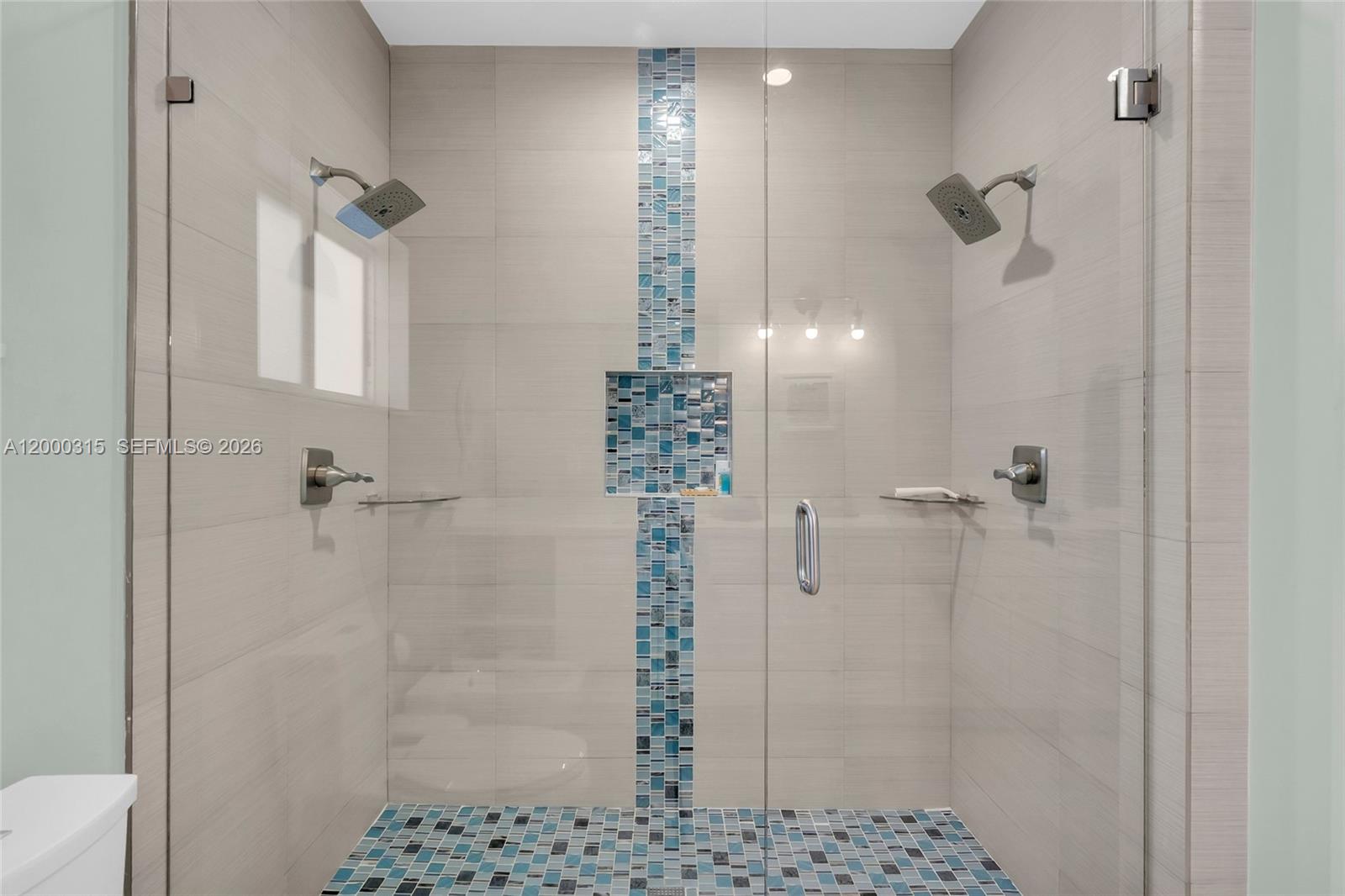 949 Plantation Road Key Largo, FL 33037 - Photo 48 of 51 Master bathroom