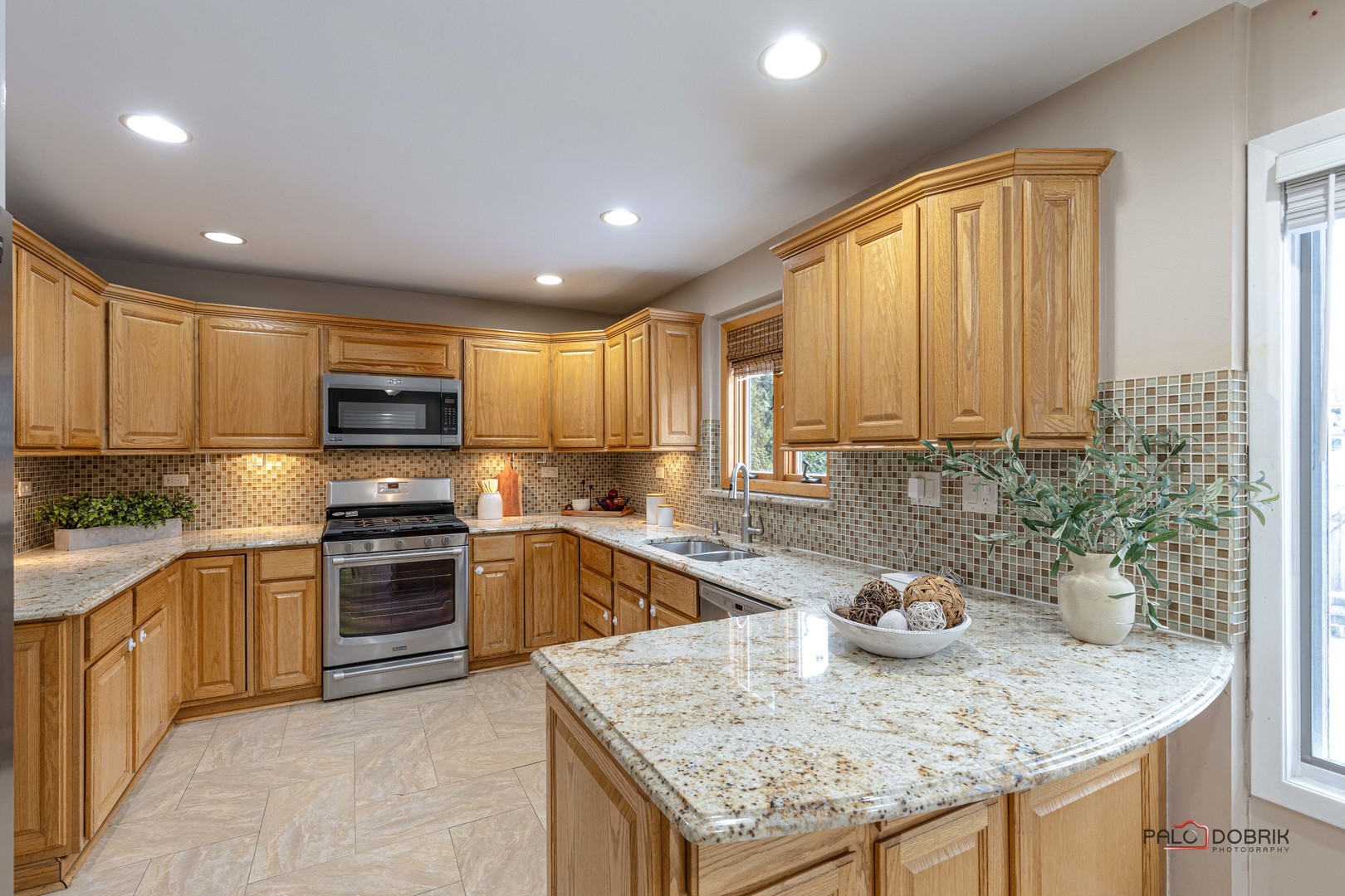 720 Heatherdown Way Buffalo Grove, IL 60089 - Photo 13 of 49 Gallery Image 13