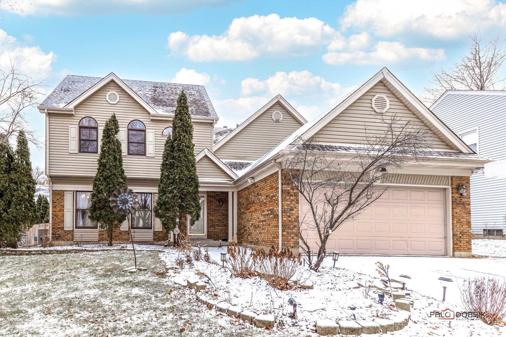 720 Heatherdown Way Buffalo Grove, IL 60089 - Photo 2 of 49 Gallery Image 2