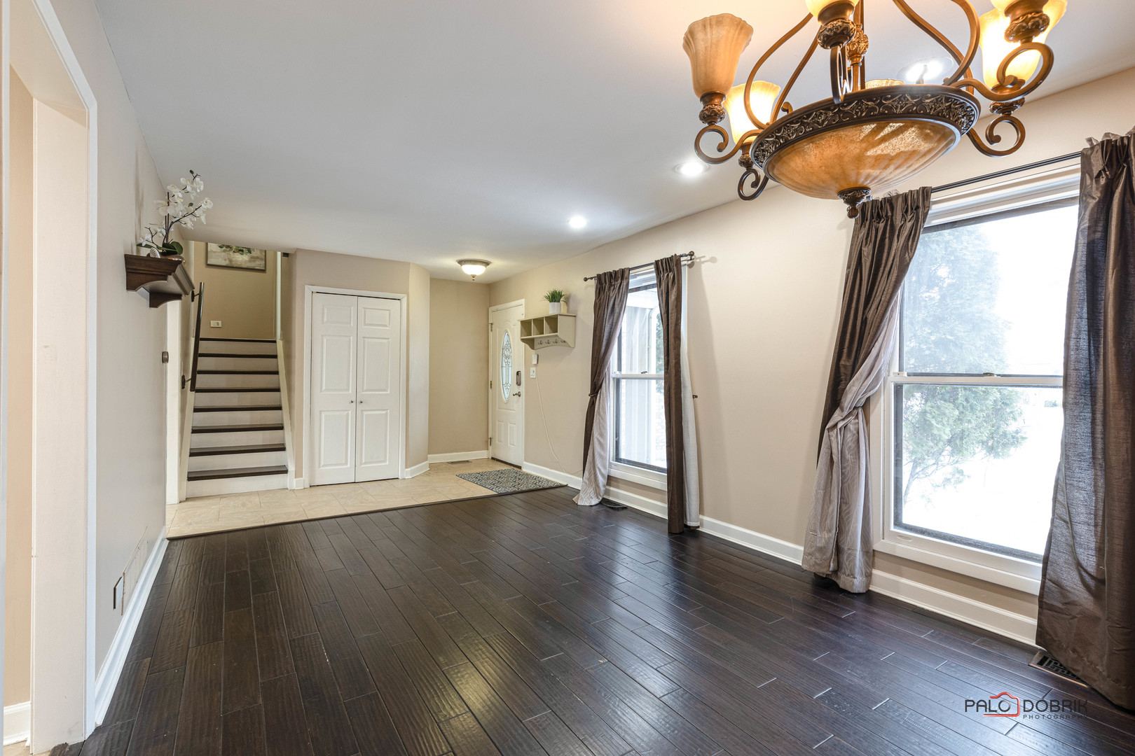 720 Heatherdown Way Buffalo Grove, IL 60089 - Photo 5 of 49 Gallery Image 5