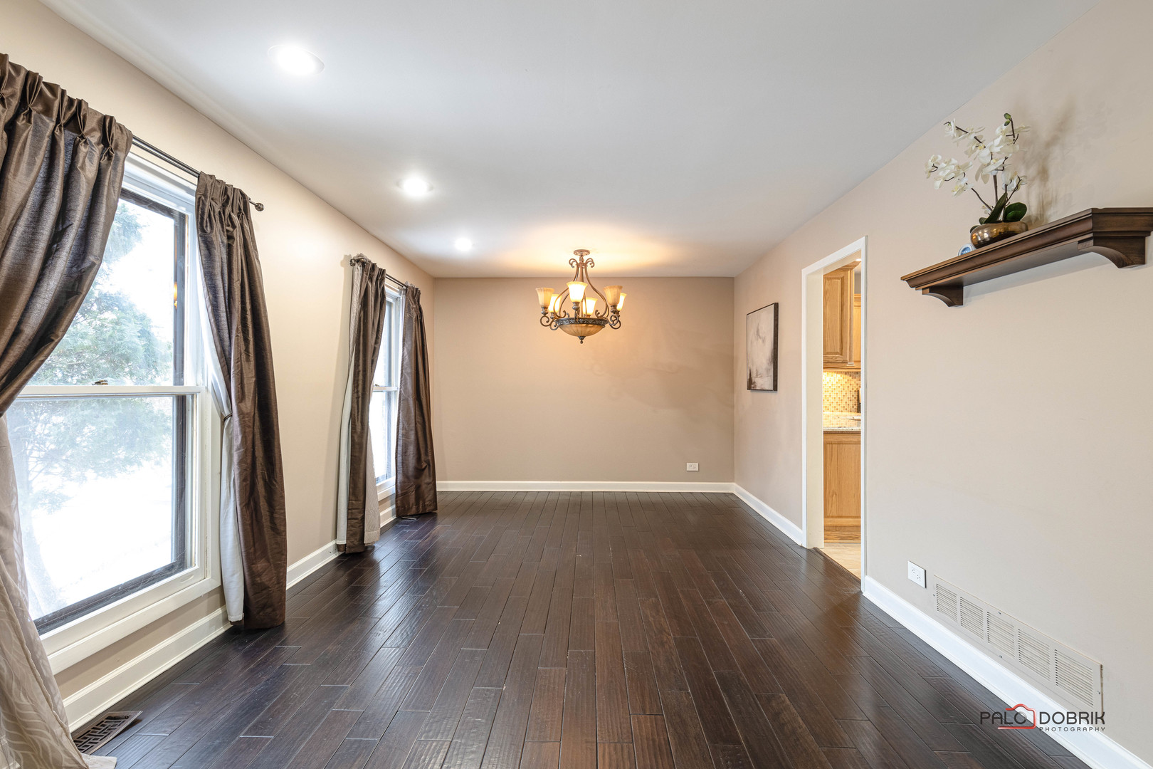 720 Heatherdown Way Buffalo Grove, IL 60089 - Photo 6 of 49 Gallery Image 6
