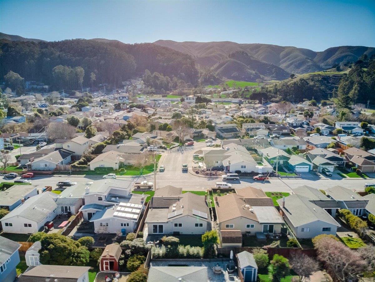 855 Standish Road Pacifica, CA 94044 - Photo 62 of 77 an aerial view of residential houses and street