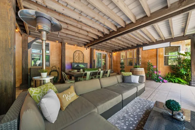 a view of a pathway of a yard