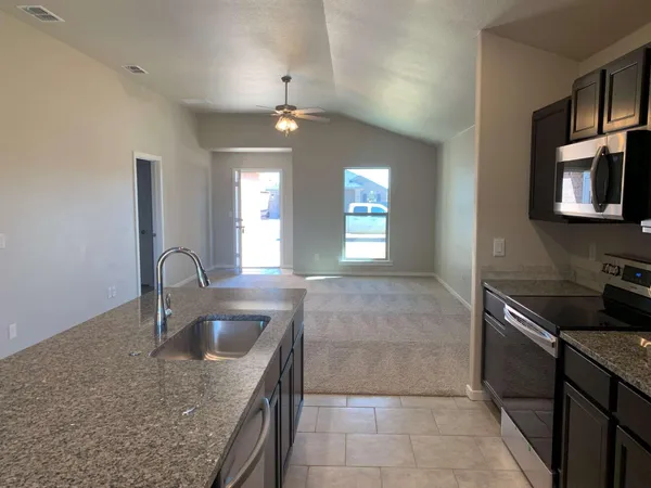 $1,650 | 13808 Sherman Avenue, Lubbock, TX 79423