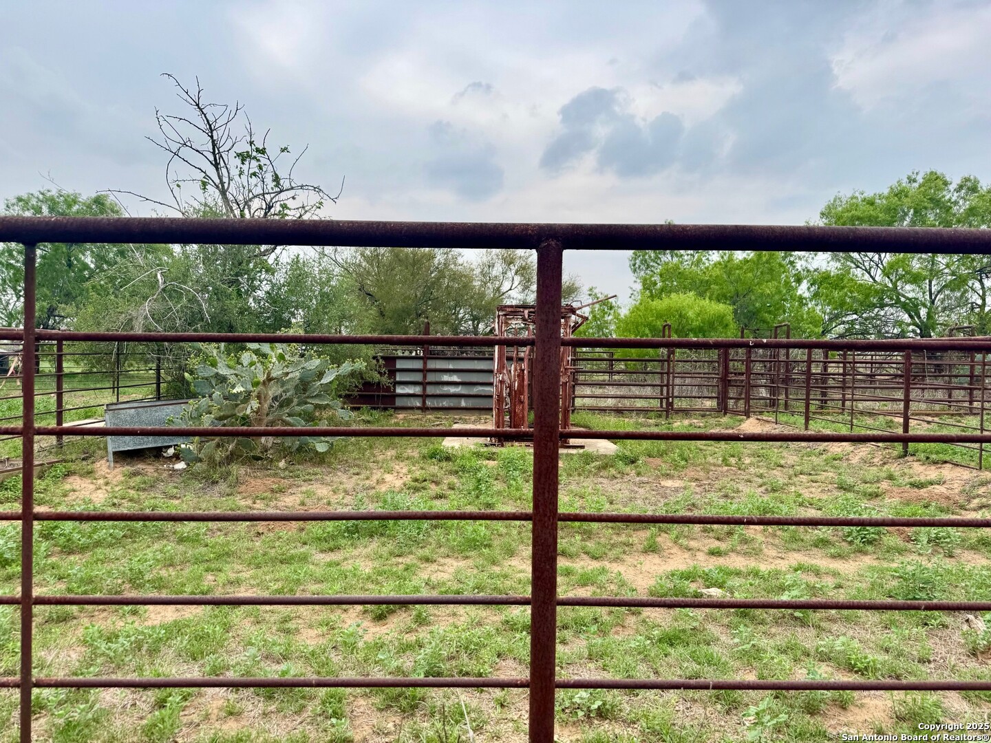 428 Horton Road Poteet, TX 78065 - Photo 18 of 28 a view of a entryway
