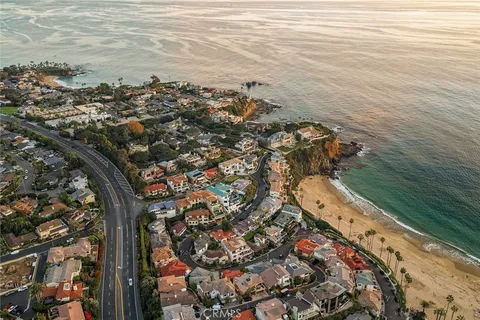 $5,900,000 | 2 Emerald Bay, Laguna Beach, CA 92651